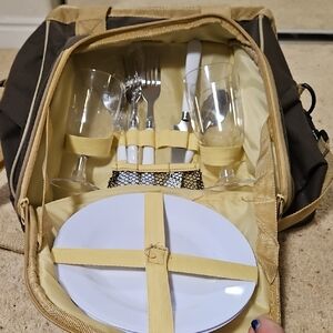 Elegant Dining Picnic Set with Glasses and Plates